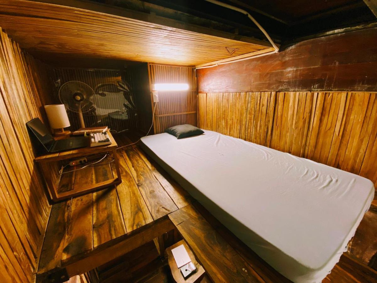 The Gk House Hostel, Ecolliving, Central City, Natural Wooden, Chill View Rooftop, Restaurant And Cocktail Bar Ho-Chi-Minh-Stadt Exterior foto